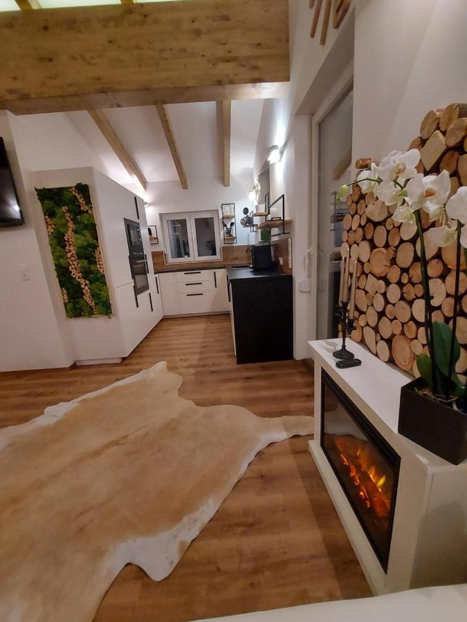 Auszeit Steiraland Penthouse 9 Mit Grossen Balkon Und Parkplatz Apartment Leoben  Exterior photo